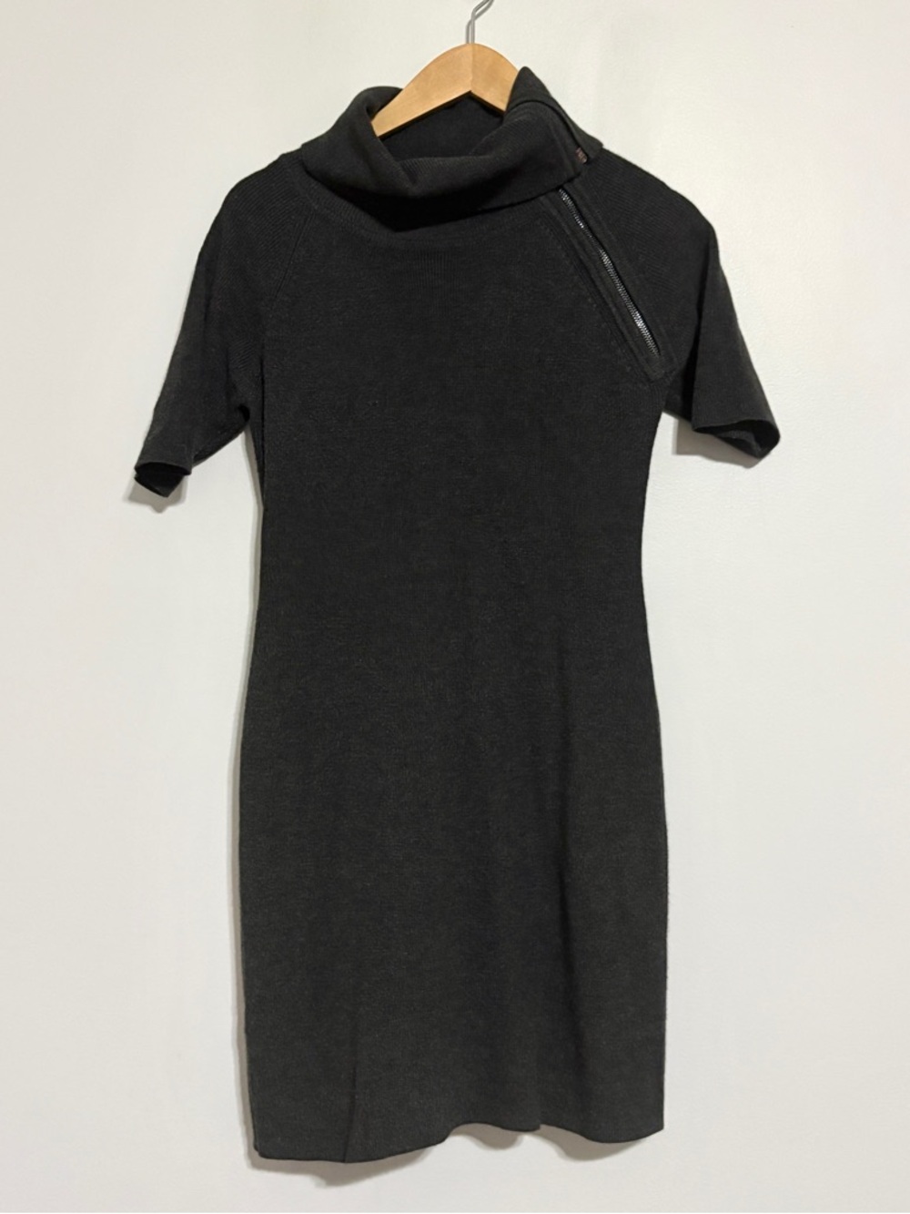 Calvin Klein Charcoal Gray Short-Sleeve Funnel Zip Neck Knit Mini Dress Medium